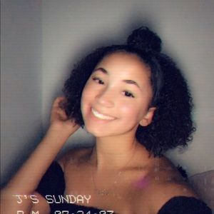 Meet your Posher, Jillian